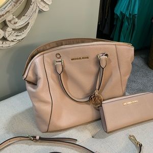 Michael Kors - purse and matching wallet